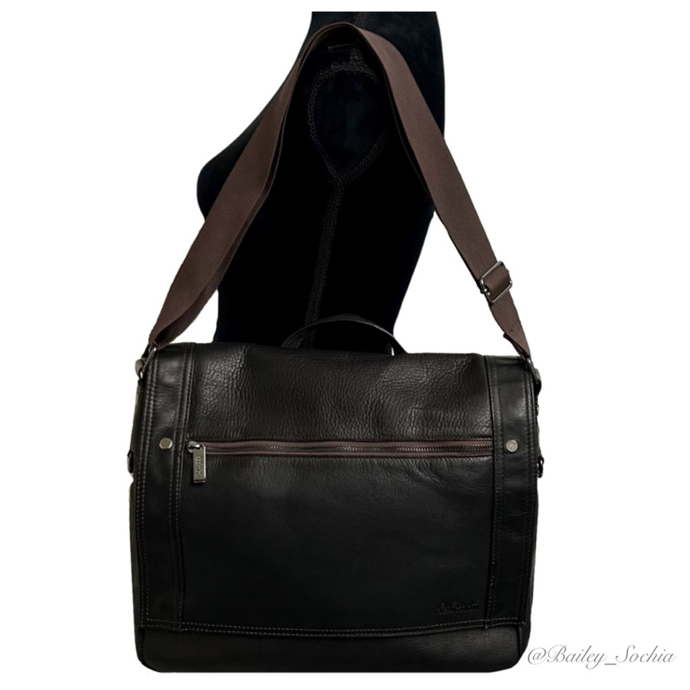 Kenneth Cole Leather Reaction Messenger Bag